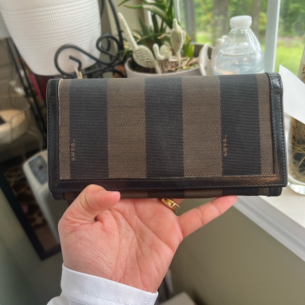 Fendi is wallet